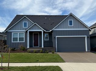 16727 SE Silver Creek Falls Dr, Happy Valley, OR 97086