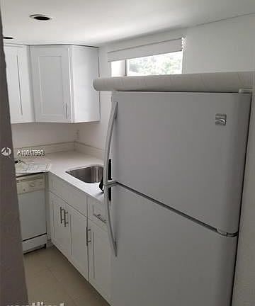 4th image of 1580 West Ave APT 201
