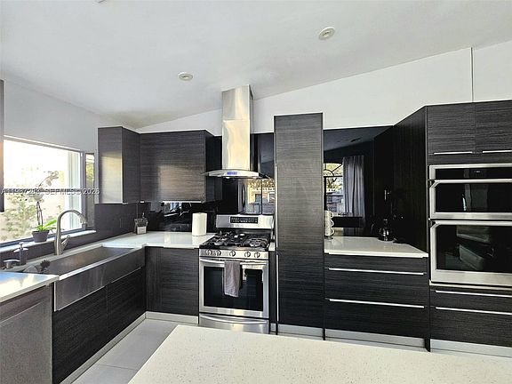 4th image of 8003 SW 158th Pl