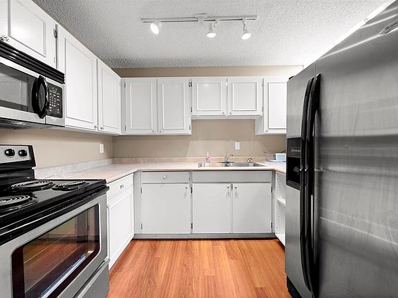 3rd image of 17708 60th Ave #55