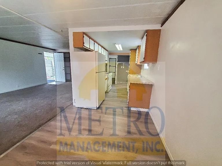 8888 W Irving St — Photo 4