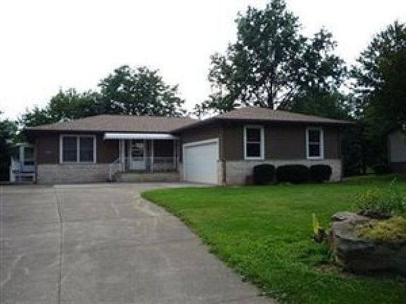 3rd image of 180 Vineyard Way