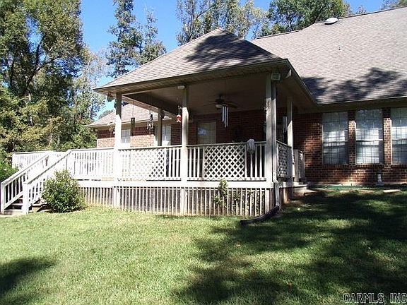 3rd image of 18 Dogwood Cir
