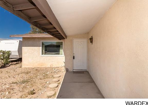 2nd image of 975 Citrus St