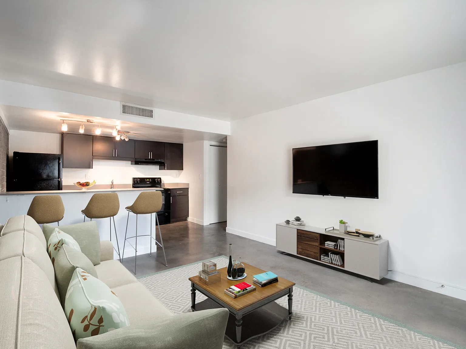Broadway Residences — Photo 4