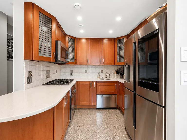 4050 Nostrand Ave #1D — Photo 6
