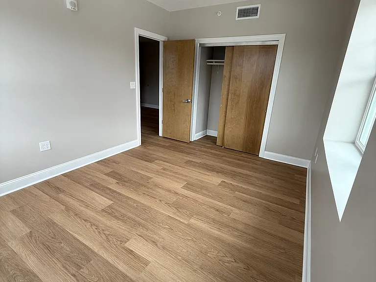 14703 Main St #1 — Photo 7