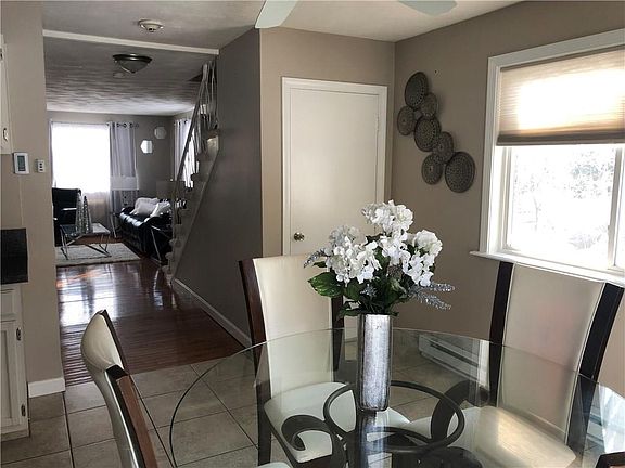 2nd image of 1560 Douglas Ave APT 82