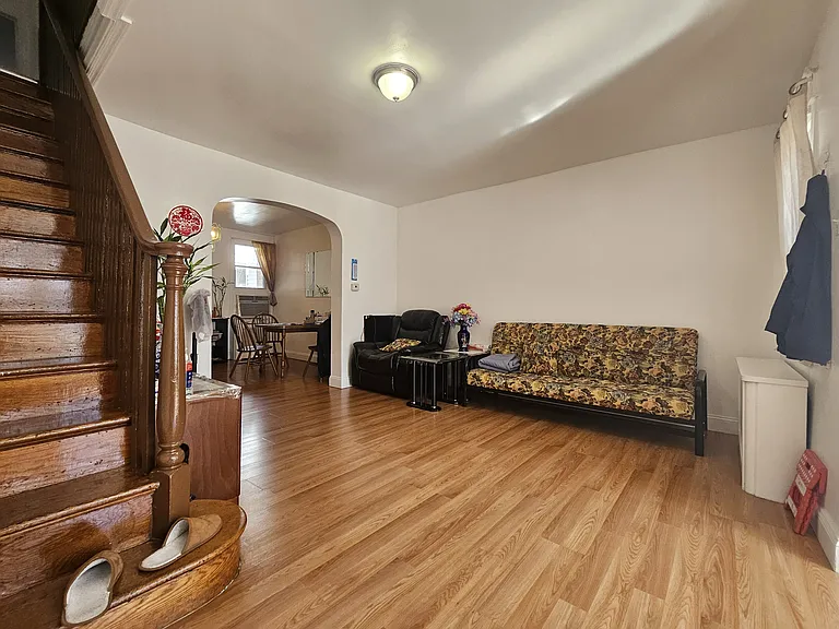 2907 McKinley St — Photo 6