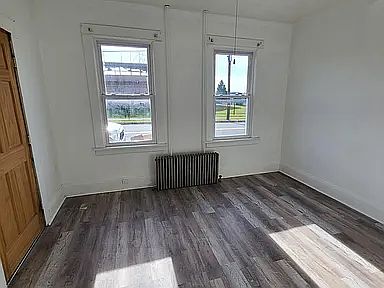 5th image of 380 Washington St #B