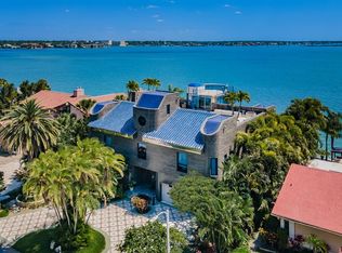 516 Belle Isle Ave, Belleair Beach, FL 33786