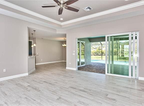 4th image of 10000 Hidden Pines Ln