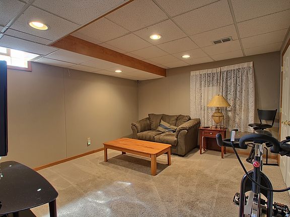 4th image of 5933 Aquamarine Dr