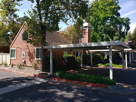 2nd image of 2456 Lakeview Drive