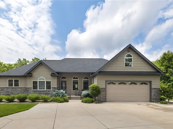 8530 Oliver Rd, Erie, PA 16509