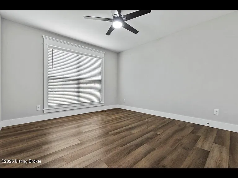 19 Clubhouse Ct — Photo 17