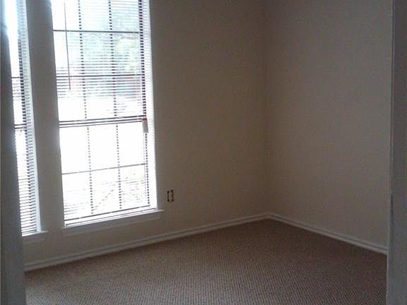 5th image of 1209 Sheppard Ln