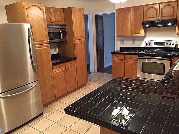 3rd image of 1 Woodshire Ct #1