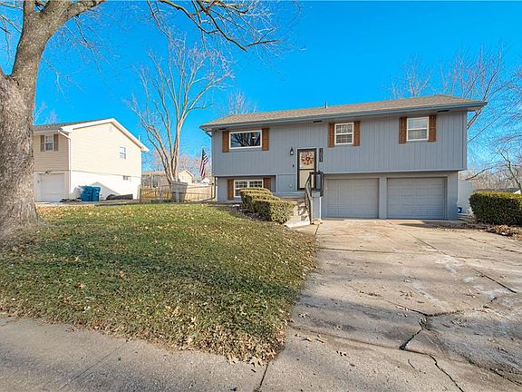 2nd image of 1603 S Skyline Dr