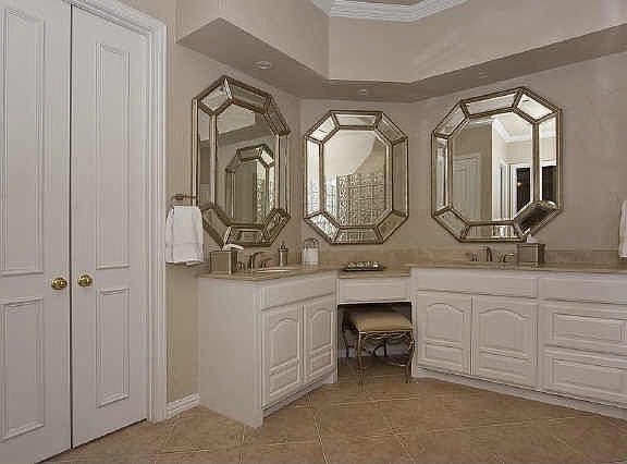 2nd image of 2723 Brookshire Dr