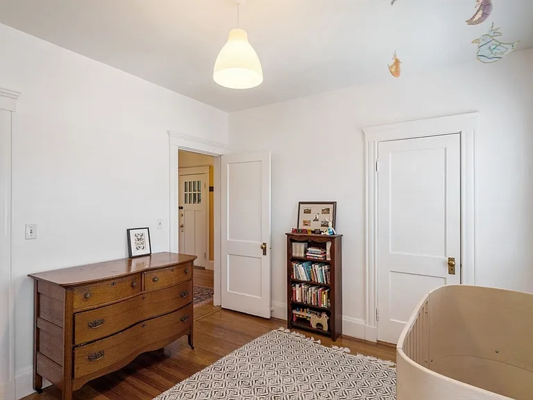 4 Linden Ct #3 — Photo 33