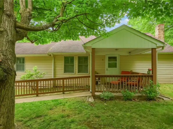 624 Valley Rd, Darlington, PA 16115