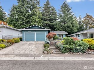 24816 11th Ave S, Seattle, WA 98198