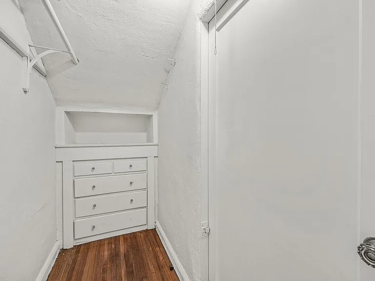 1619 Walnut St #C — Photo 10