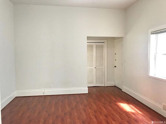 3rd image of 1834 Eddy St