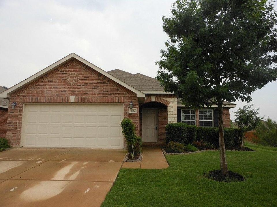 1st image of 4640 Prairie Crossing Dr