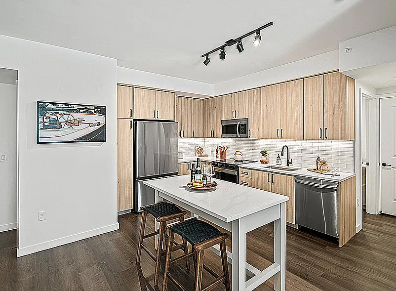 Apartment for Rent — Photo 1