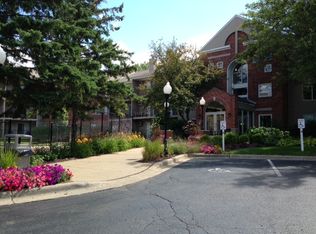 4501 Park Glen Rd APT 107, Saint Louis Park, MN 55416