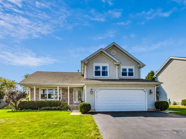 569 S Country Ridge Ct, Lake Zurich, IL 60047