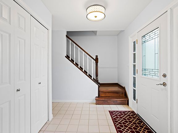 3rd image of 1293 W New Britton Dr