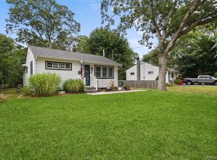 32 Hampton Rd, Hampton Bays, NY 11946