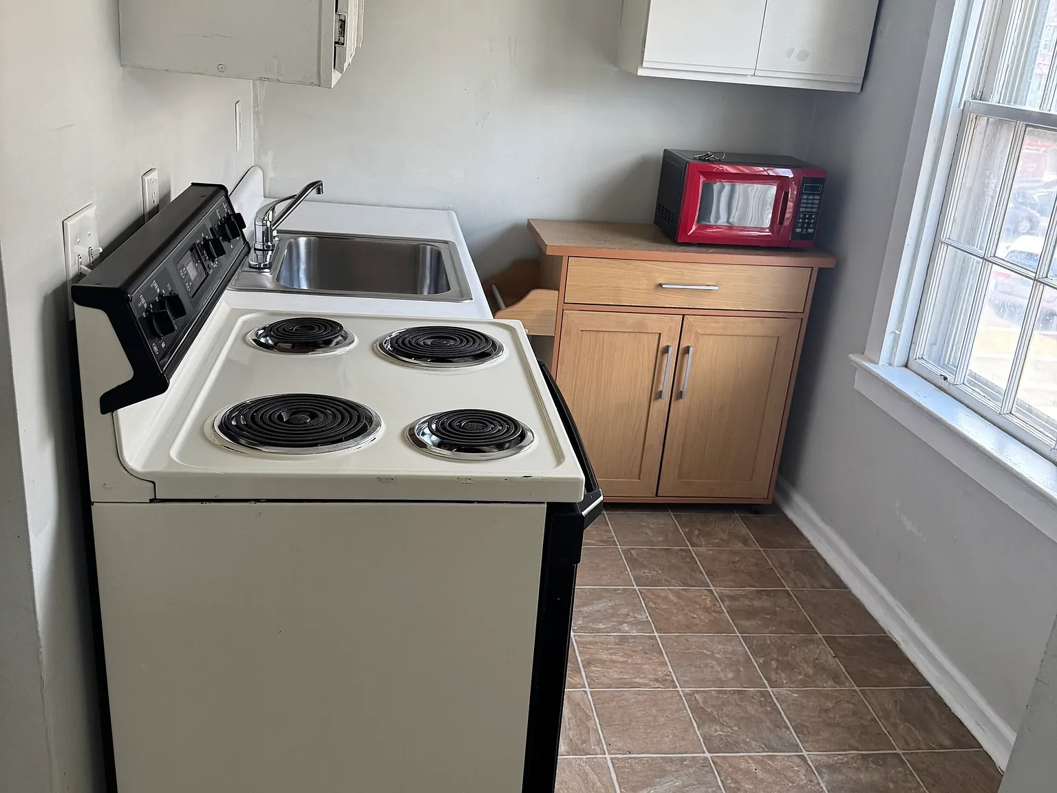 1 bed, 1.0 bath, 500 sqft, $1,300 — Photo 4