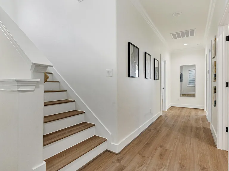 2116 Hadley St — Photo 18
