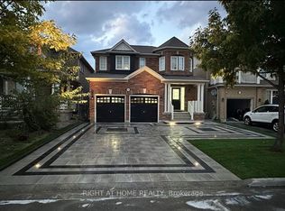 64 Williamson Family Holw, Newmarket, ON L3X 3K2