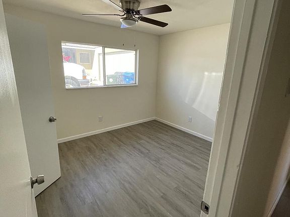 3rd image of 1505 Paloma St