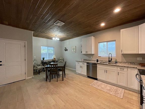 3rd image of 4745 N Melpomene Way