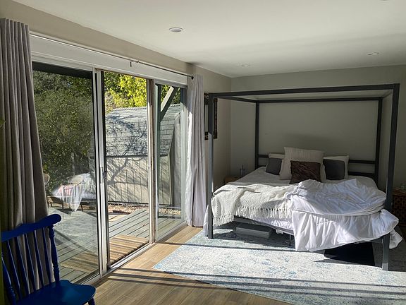 Beautiful views if the bed goes here