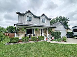 5434 Old Franklin Rd, Grand Blanc, MI 48439