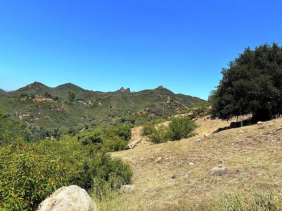 4th image of 2 Vera Canyon Dr