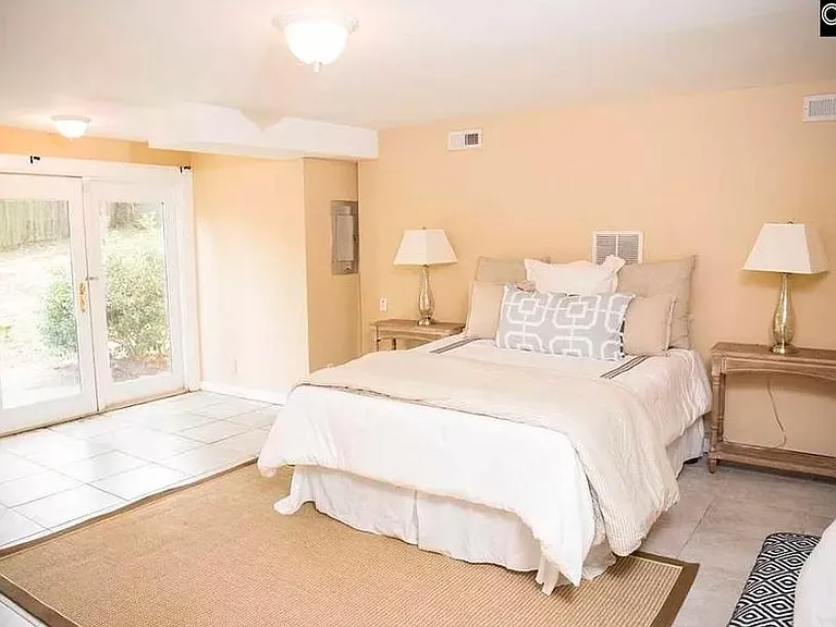 2706 Forest Dr — Photo 5