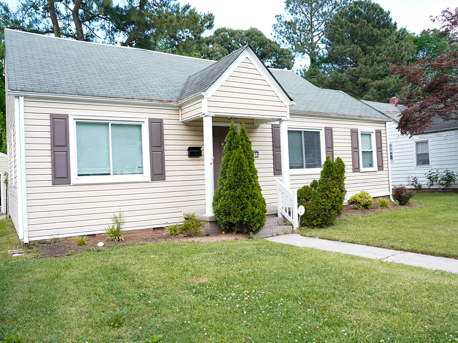 4 bed, 1700 sqft, $2,400 — Photo 3