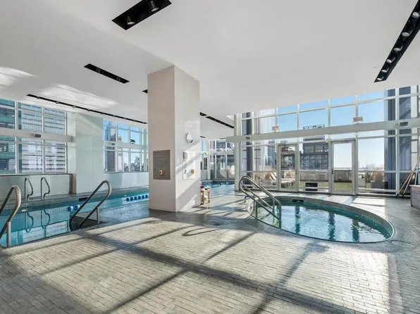 350 West 42nd Street image 6 of 13