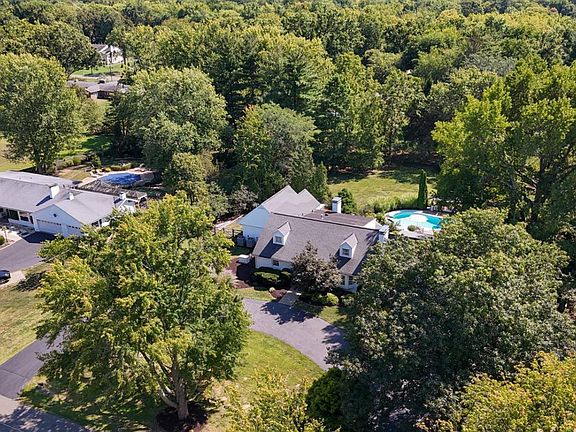 2nd image of 7705 Ahwenasa Ln