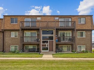 108 Boardwalk St Unit 2E, Elk Grove Village, IL 60007