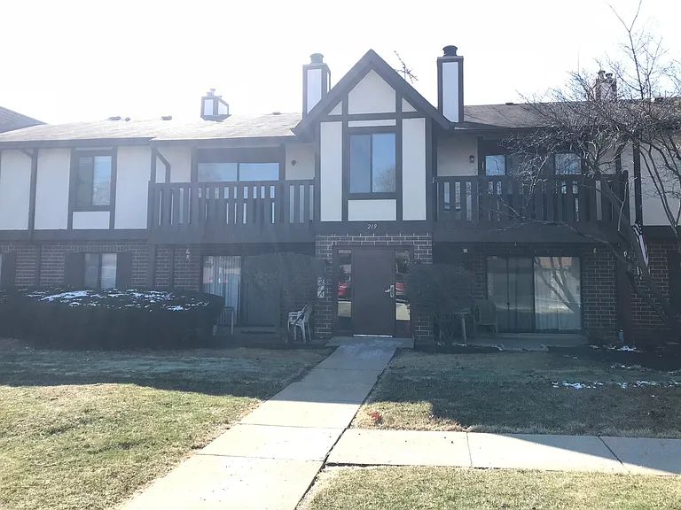 219 Uteg St #E — Photo 1