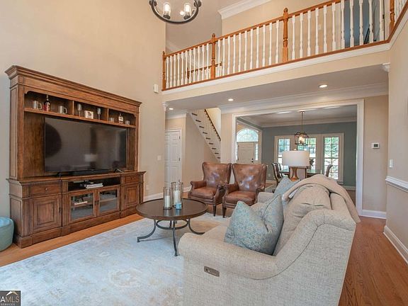 4th image of 1221 Knob Creek Dr